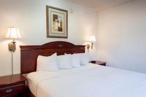 Studio City Court Yard Hotel image 10