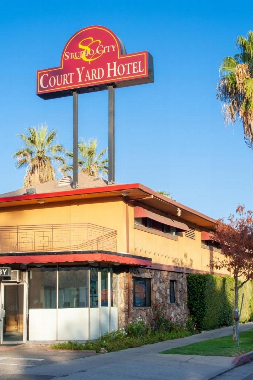 Studio City Court Yard Hotel image 26