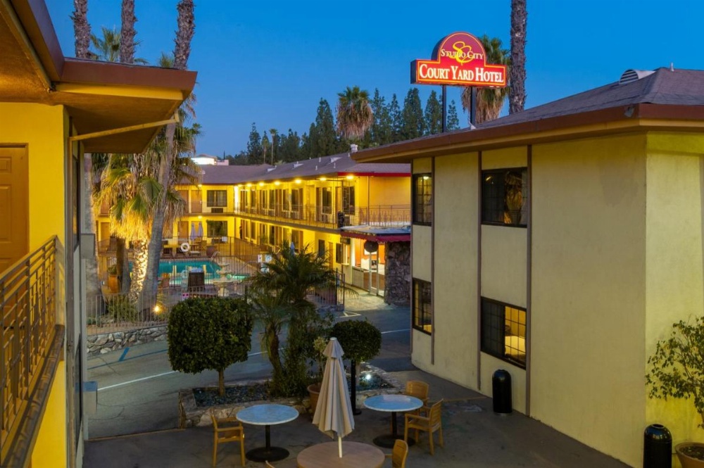 Studio City Court Yard Hotel Image 27