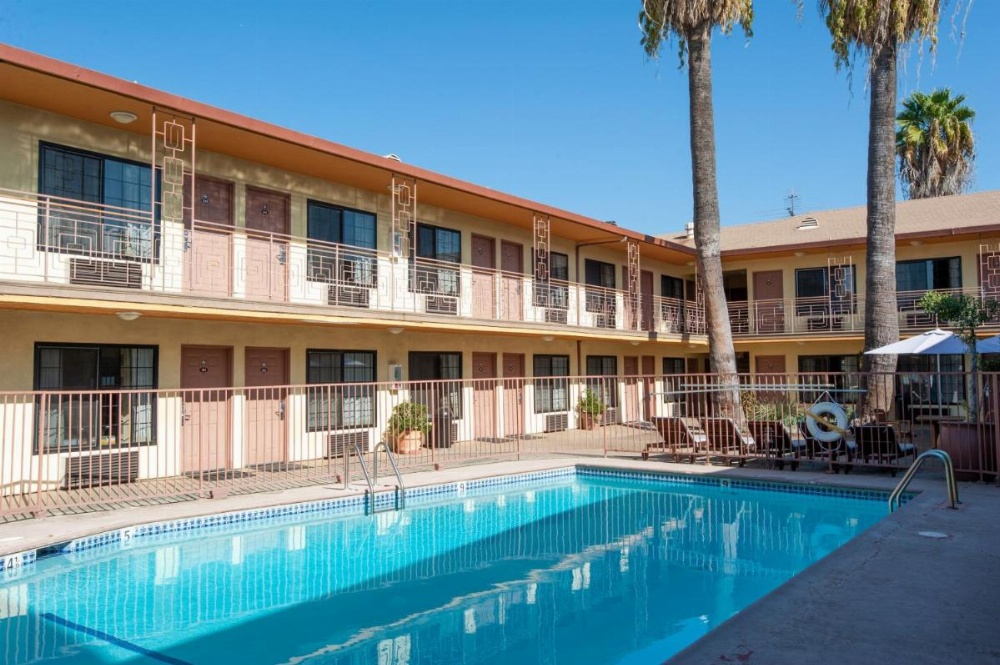 Studio City Court Yard Hotel Image 33