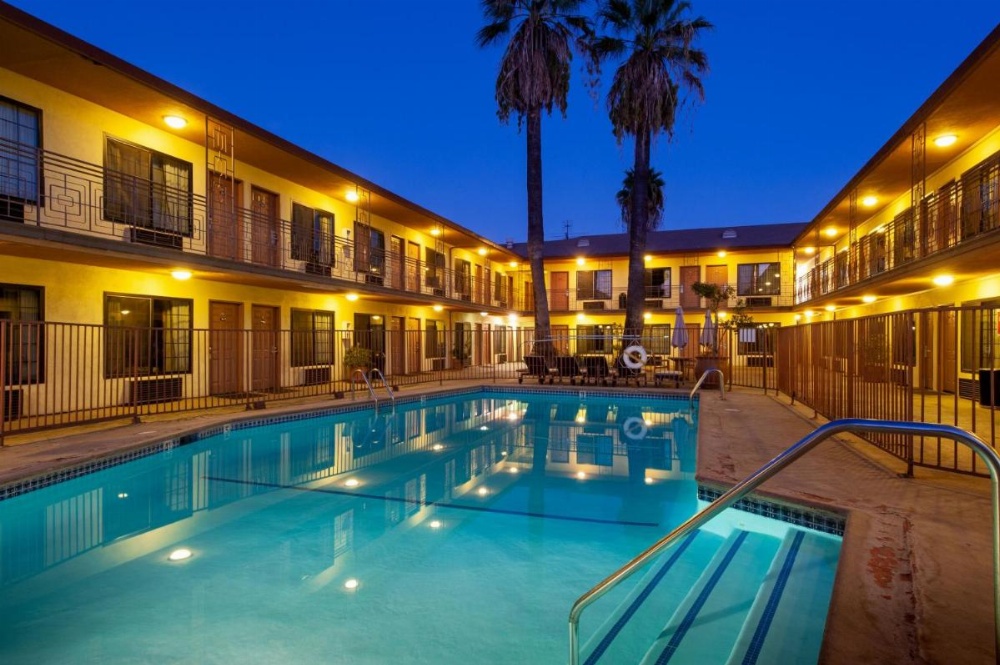 Studio City Court Yard Hotel Image 41