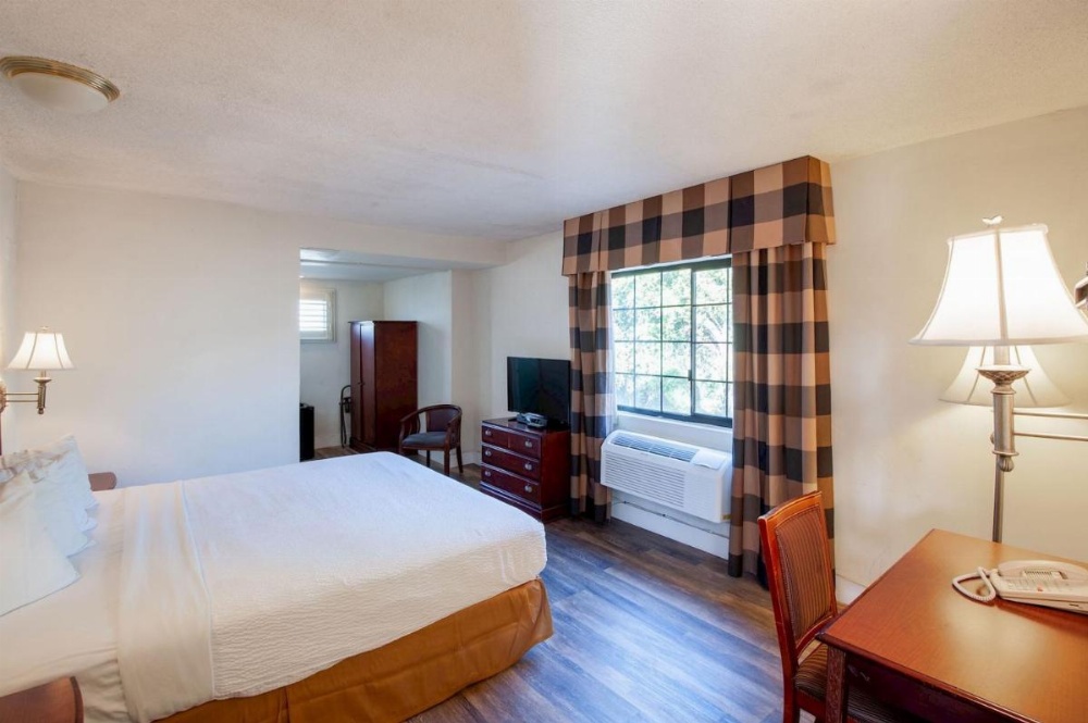 Studio City Court Yard Hotel Image 42